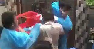 Vì sao một số người xô xát với nhân viên y tế ở quận 8, TP HCM?